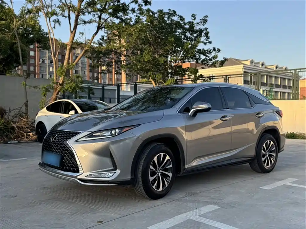 Lexus RX 2021 — фото 1