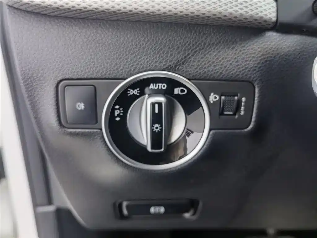 Mercedes-Benz B-Class 2016 — фото 21