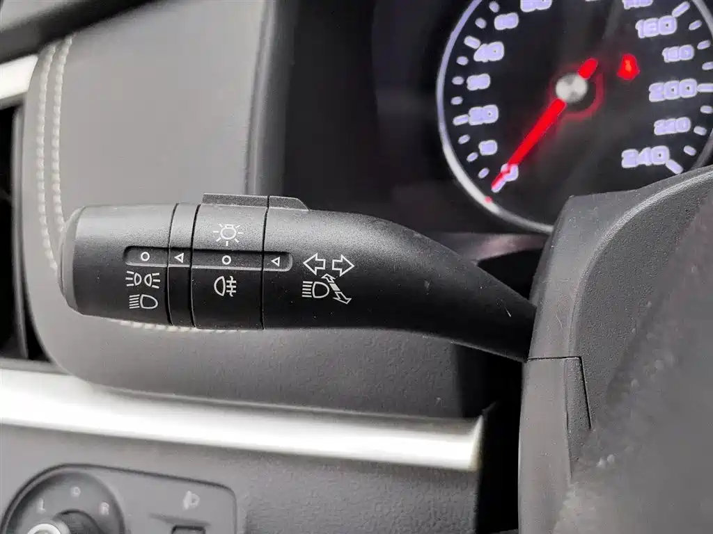 Roewe i6 Classic 2020 — фото 21