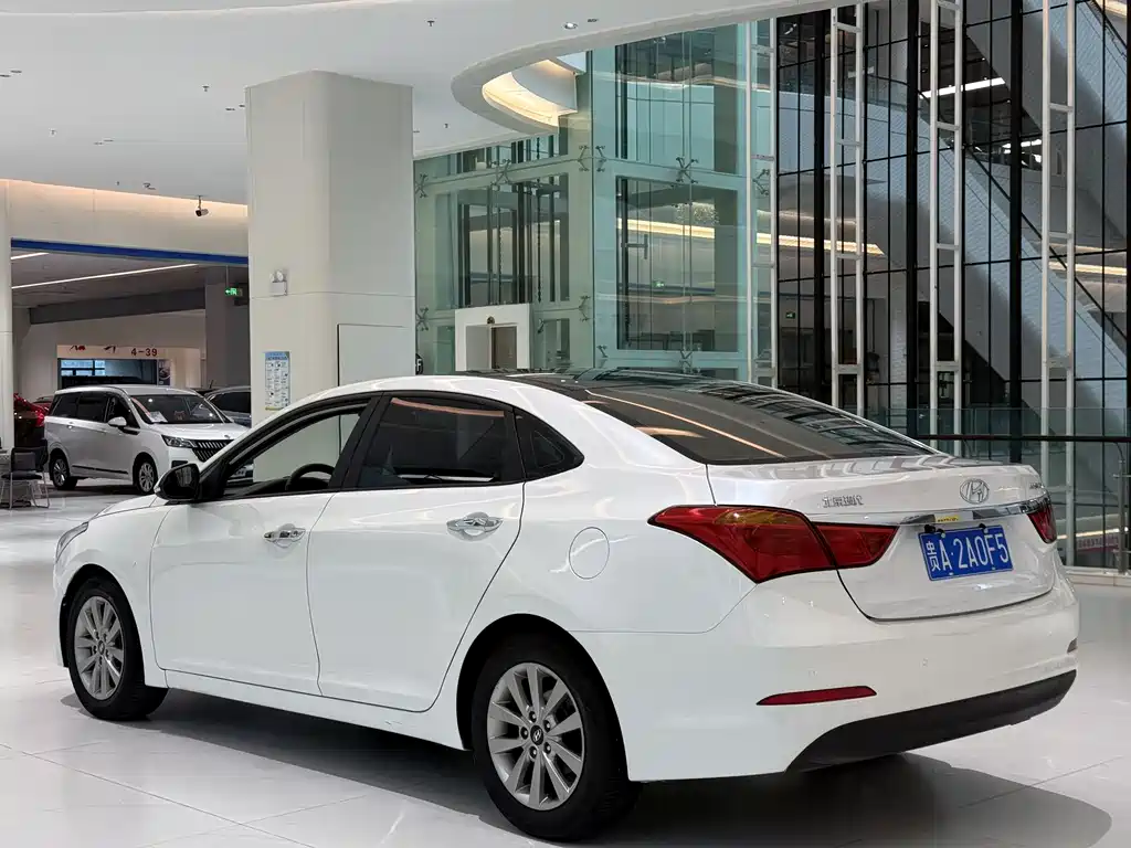 Hyundai Mistra 2015 — фото 5