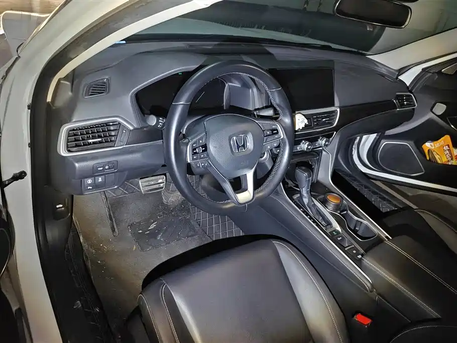 Honda Accord 2022 — фото 12