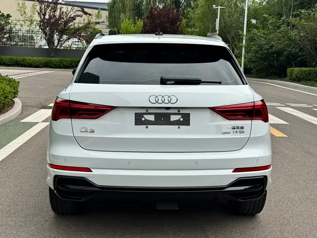 Audi Q3 2023 — фото 5