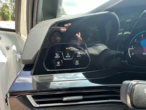 Volkswagen Golf 2023