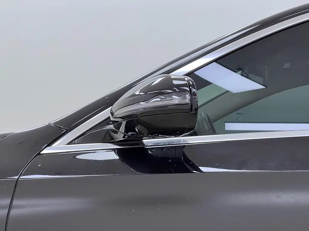 Mercedes-Benz E-Class 2023 — фото 10