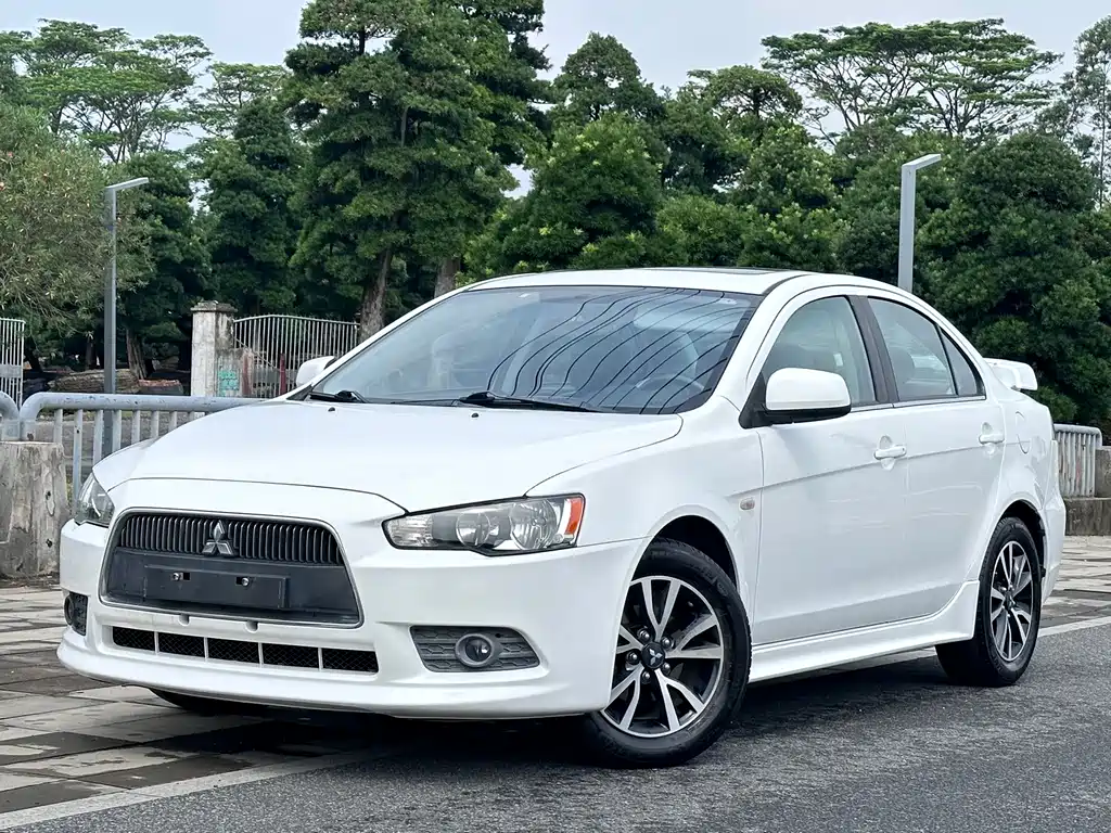 Mitsubishi Lancer EX 2014 — фото 3