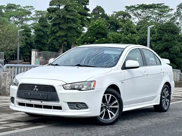 Mitsubishi Lancer EX 2014
