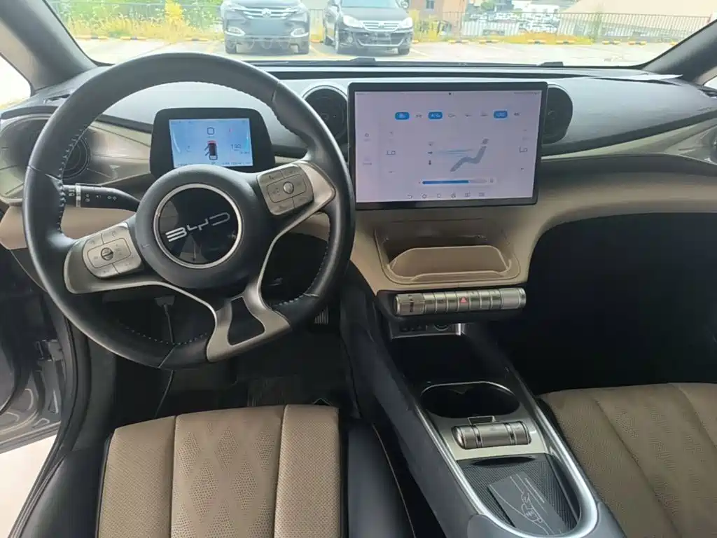 BYD Dolphin 2023 — фото 10