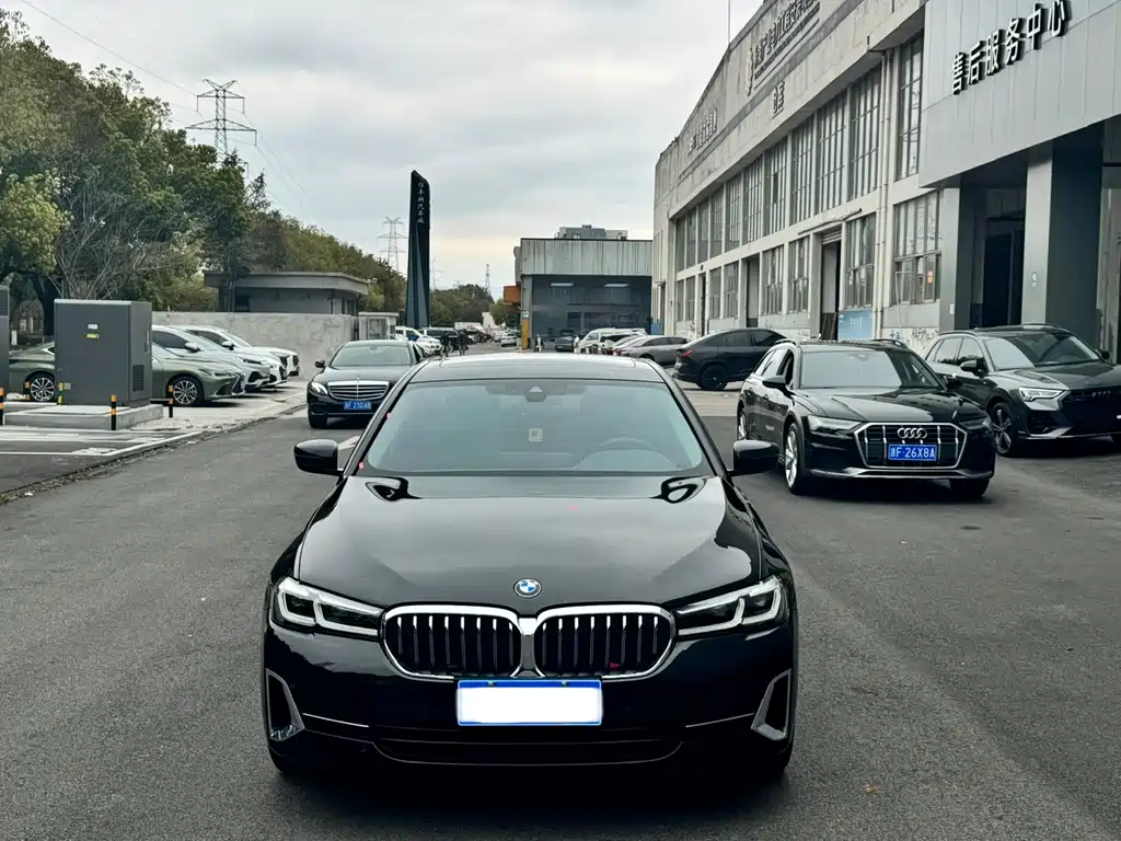 BMW 5 Series 2022