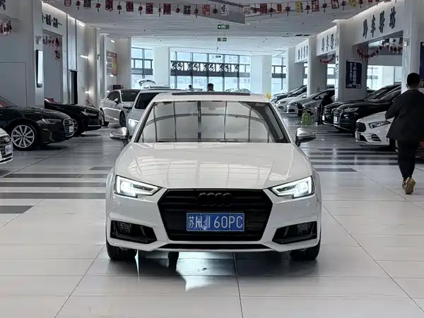 Audi A4L 2018