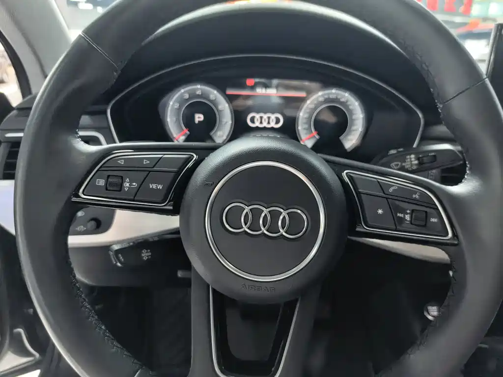 Audi A4L 2022 — фото 4