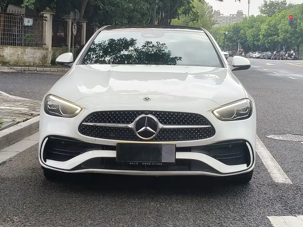 Mercedes-Benz C-Class 2023 — фото 3
