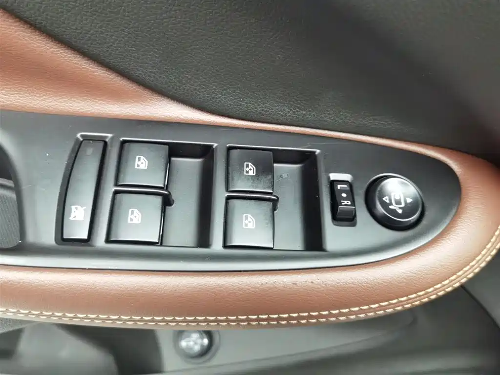 Buick Envision Plus 2018 — фото 9