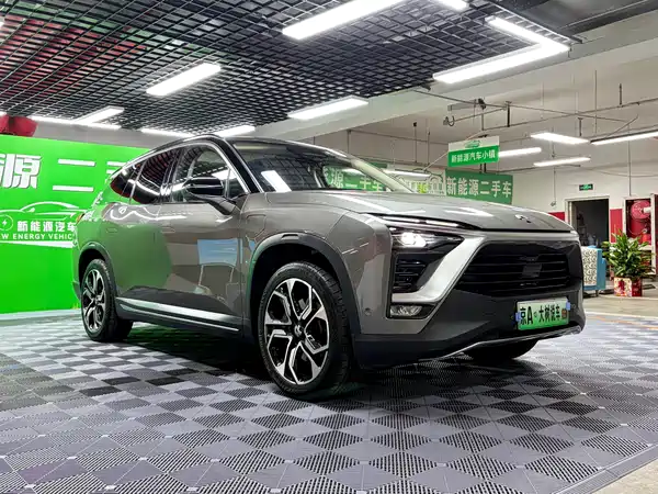 NIO ES8 2018