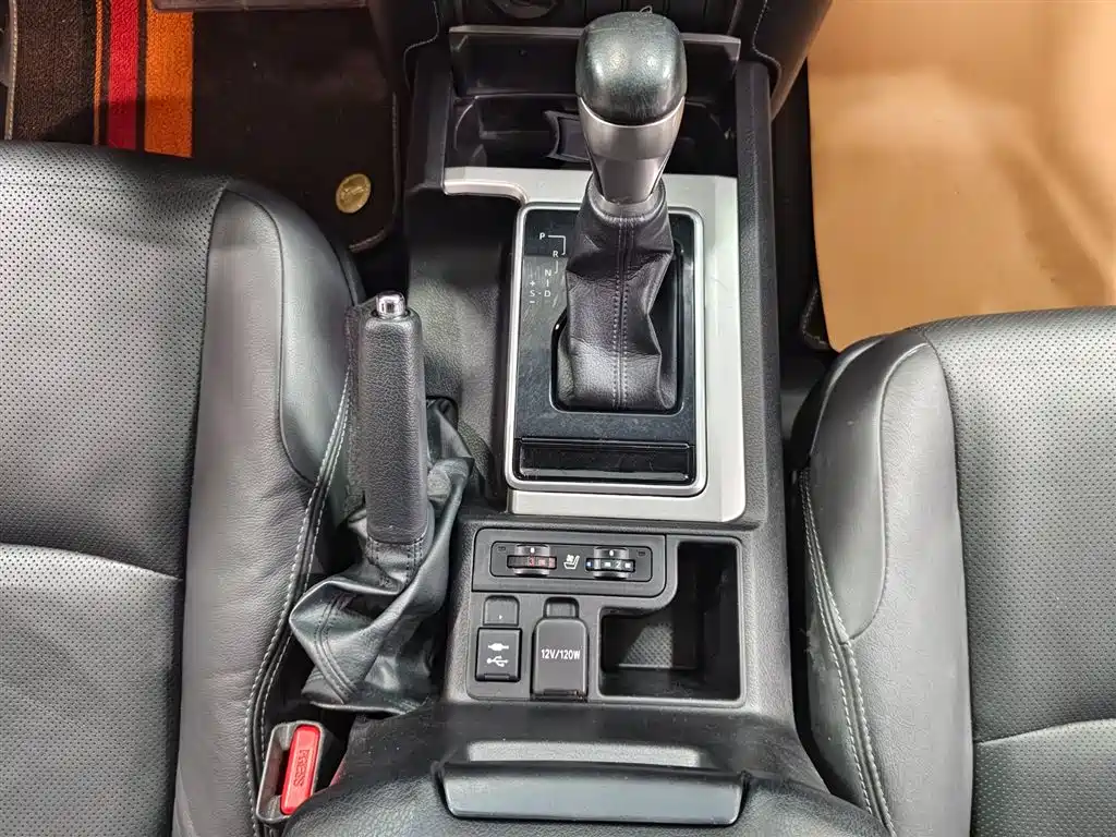 Toyota Prado 2020 — фото 11