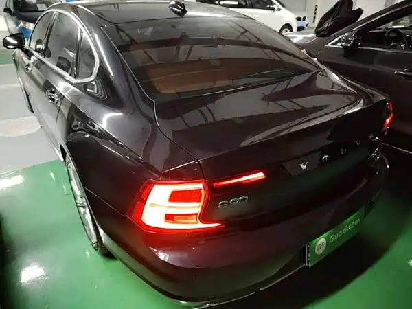Volvo S90 2019