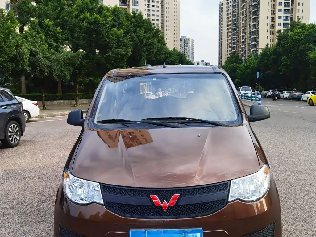 Wuling Hongguang 2018 — фото 2