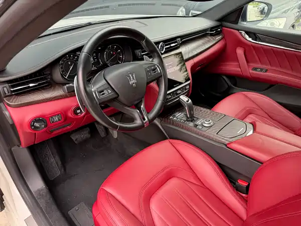 Maserati Quattroporte 2022
