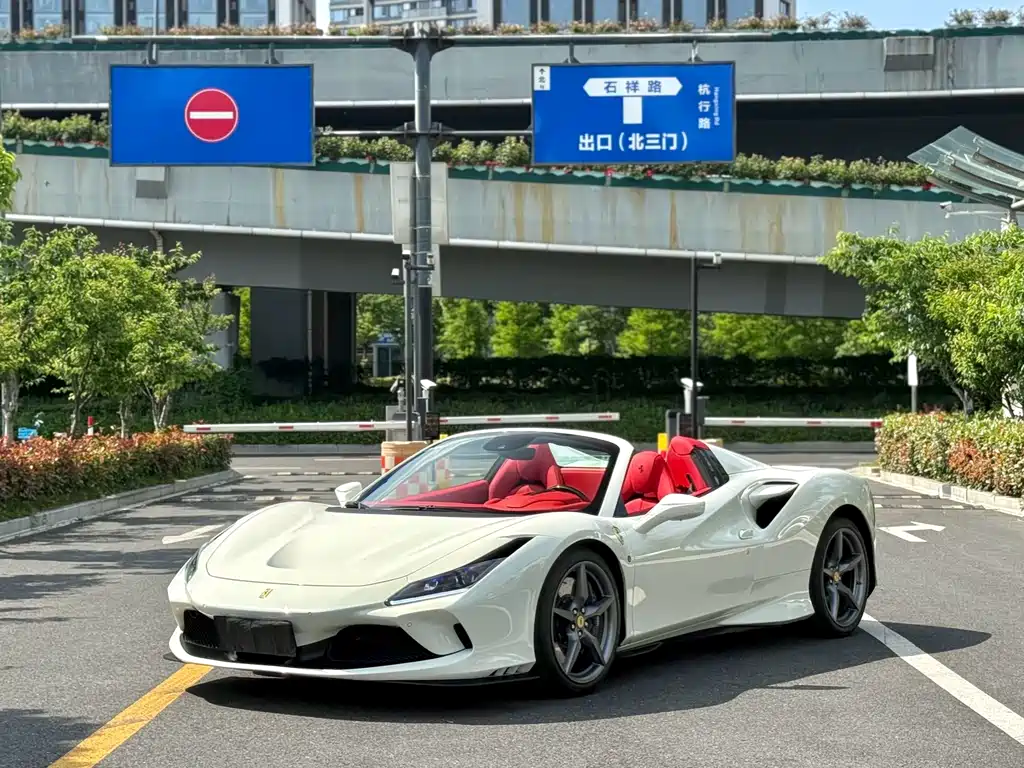 Ferrari F8 2023 — фото 3