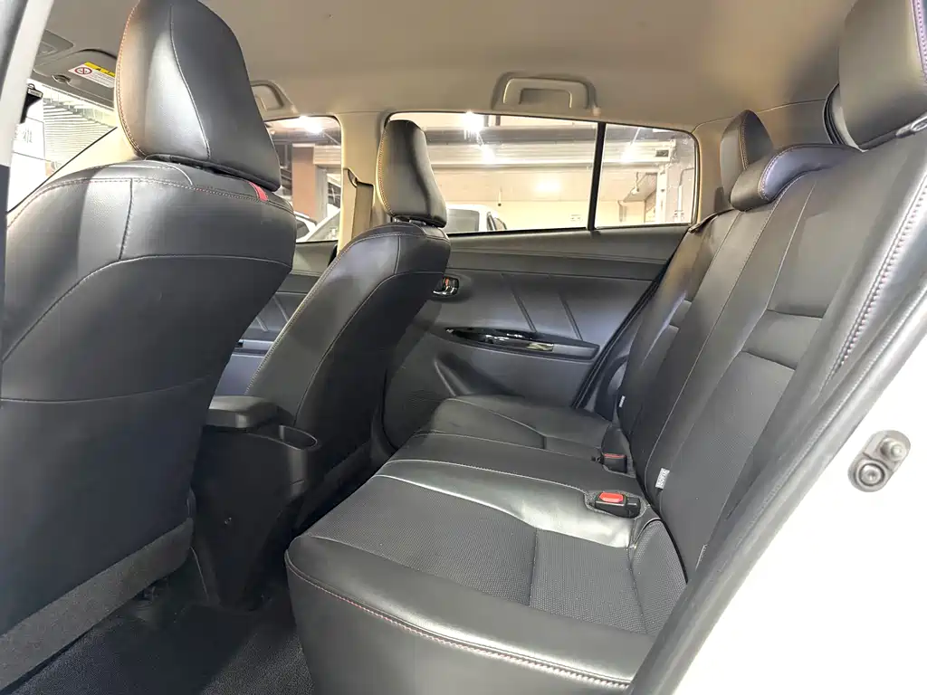 Toyota Yaris L 2022 — фото 7
