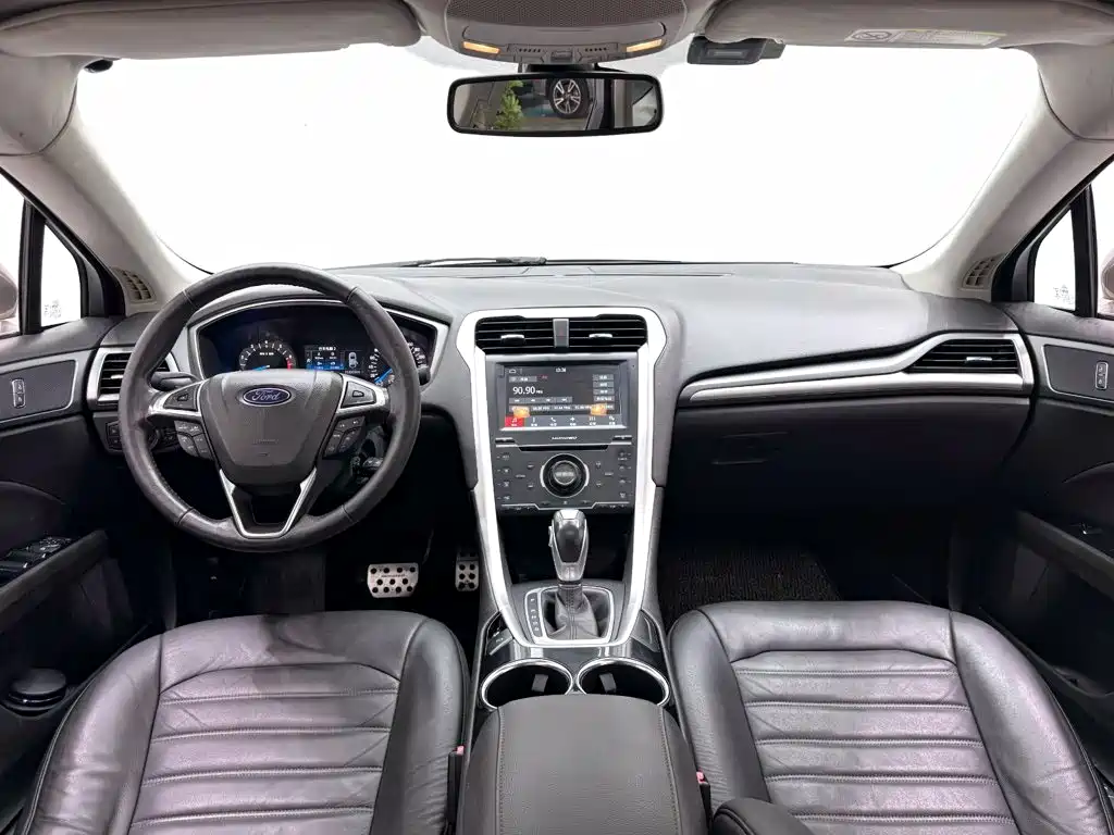 Ford Mondeo 2015 — фото 13