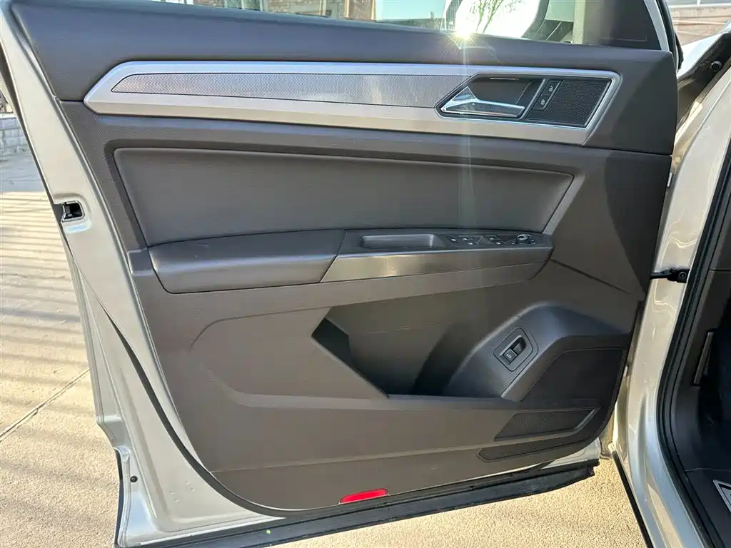 Volkswagen Teramont 2018 — фото 13