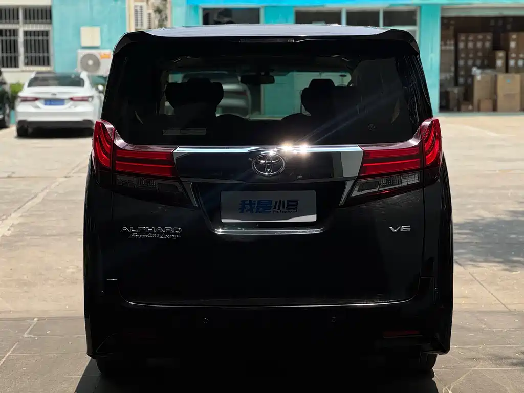 Toyota Alphard 2018 — фото 4