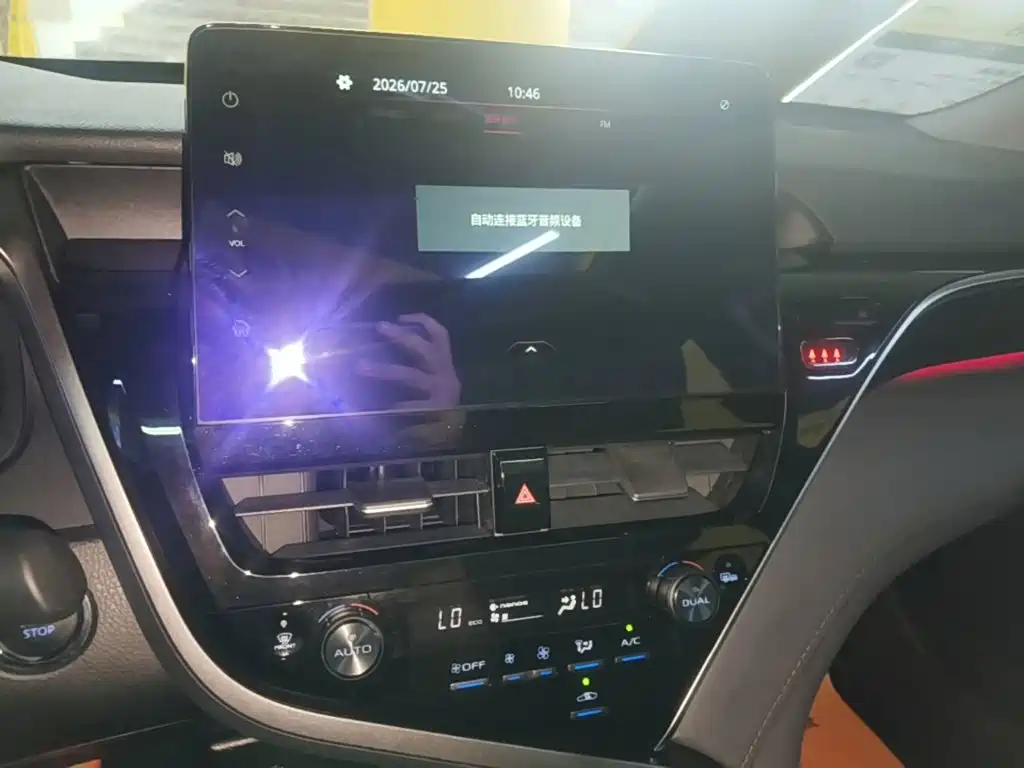 Toyota Camry 2021 — фото 13