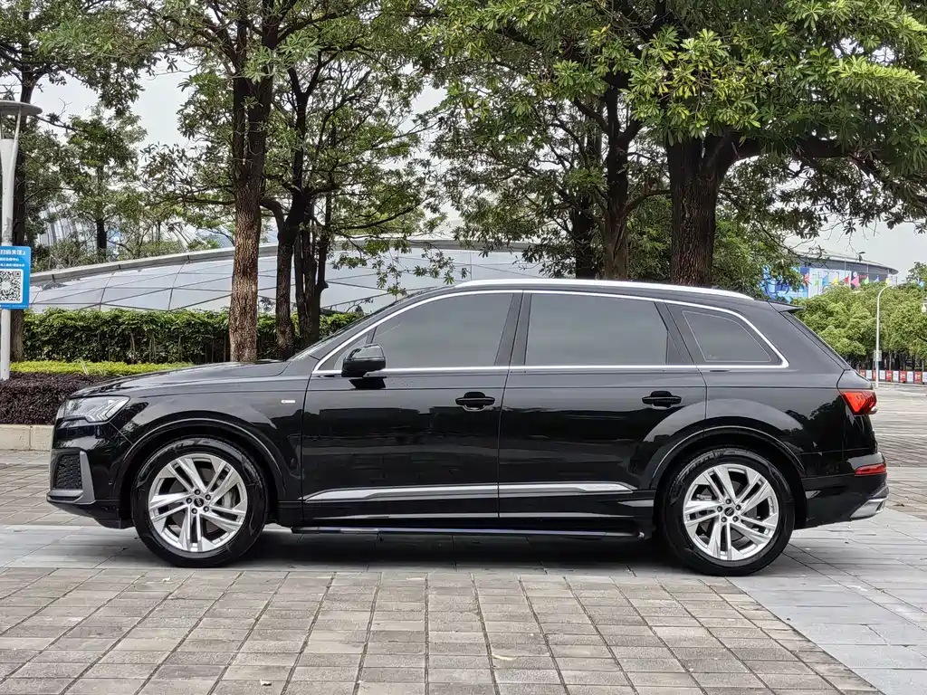 Audi Q7 2024 — фото 4