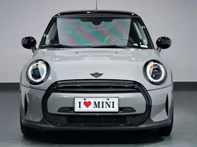 MINI MINI 2023