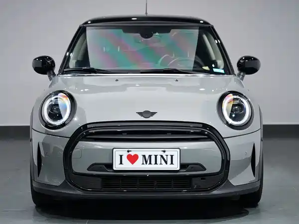 MINI MINI 2023