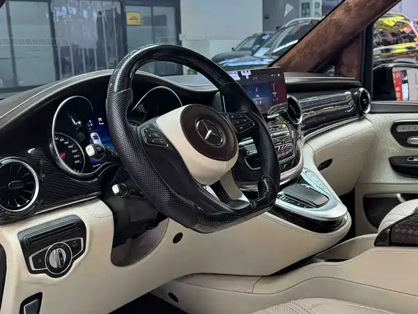 Mercedes-Benz V-Class 2021
