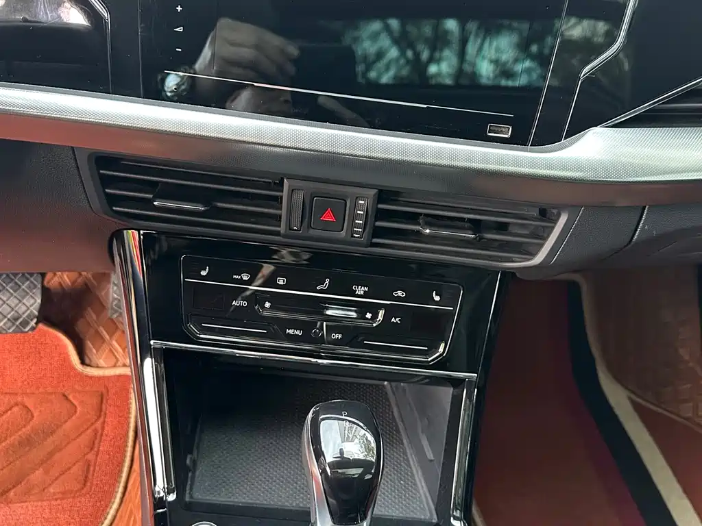 Volkswagen Passat 2023 — фото 12
