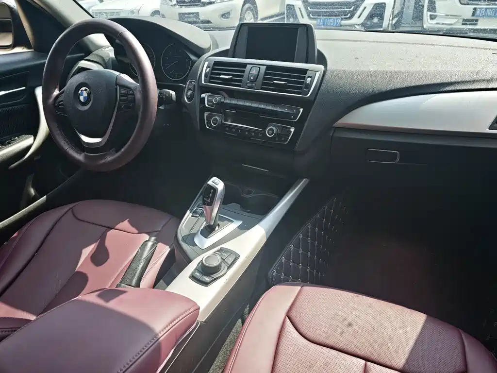BMW 1 Series 2017 — фото 8