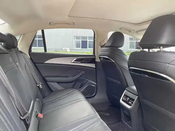 Hongqi H5 2023