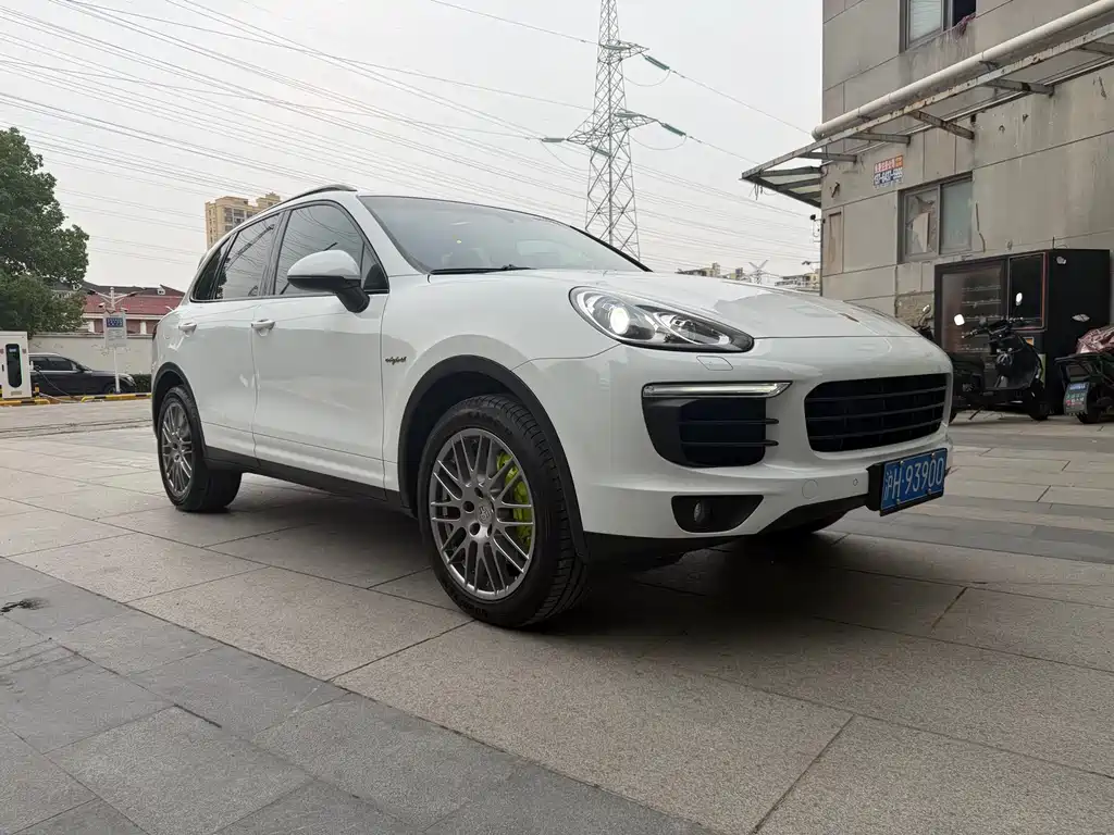 Porsche Cayenne Hybrid 2017 — фото 3