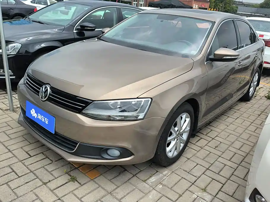 Volkswagen Sagitar 2013