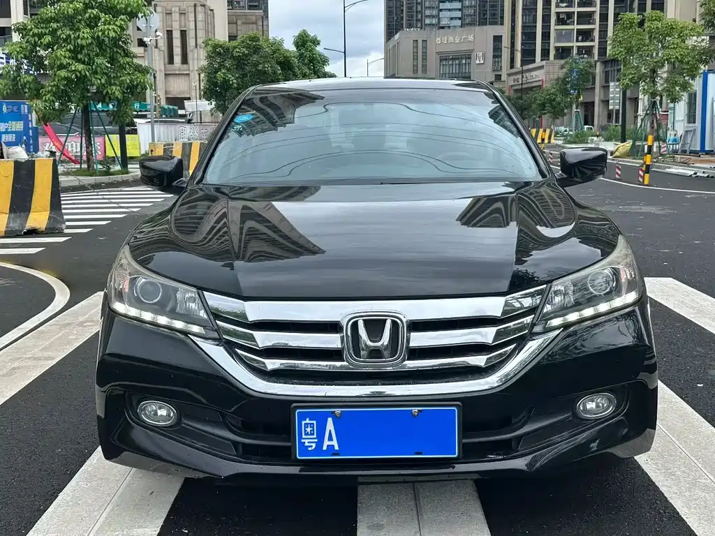 Honda Accord 2015 — фото 2