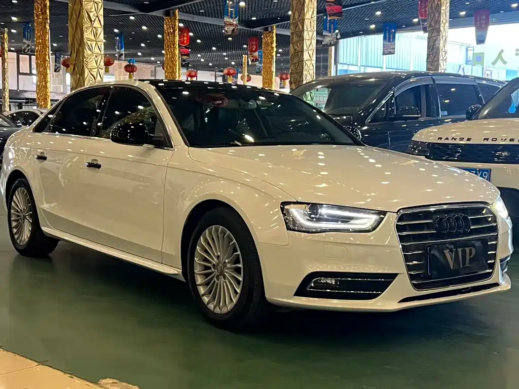 Audi A4L 2014 — фото 1