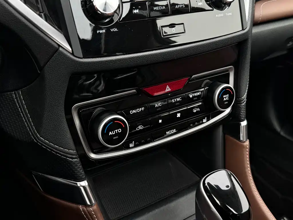 Subaru Forester 2023 — фото 17