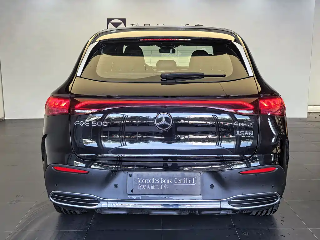 Mercedes-Benz EQE SUV 2025