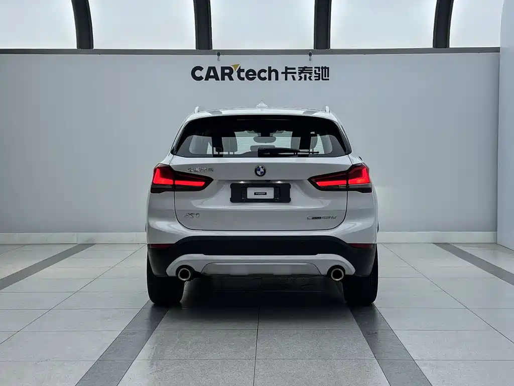BMW X1 2022 — фото 3