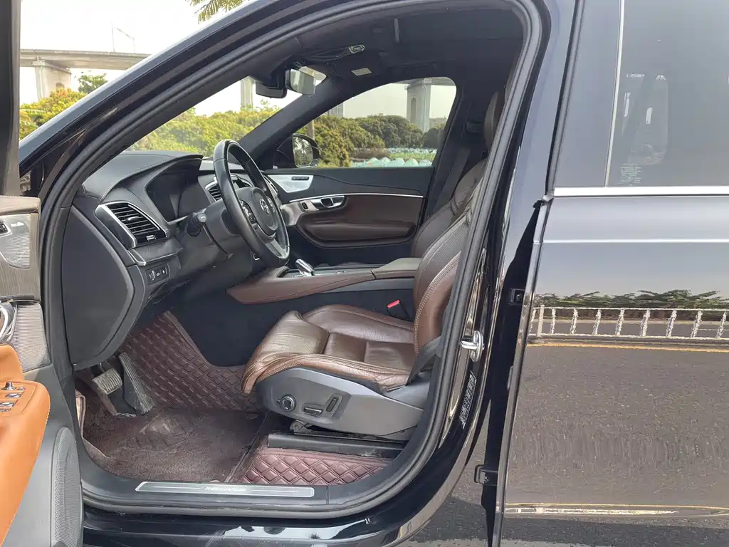Volvo XC90 PHEV 2022 — фото 20
