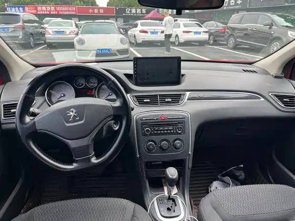 Peugeot 308 2015