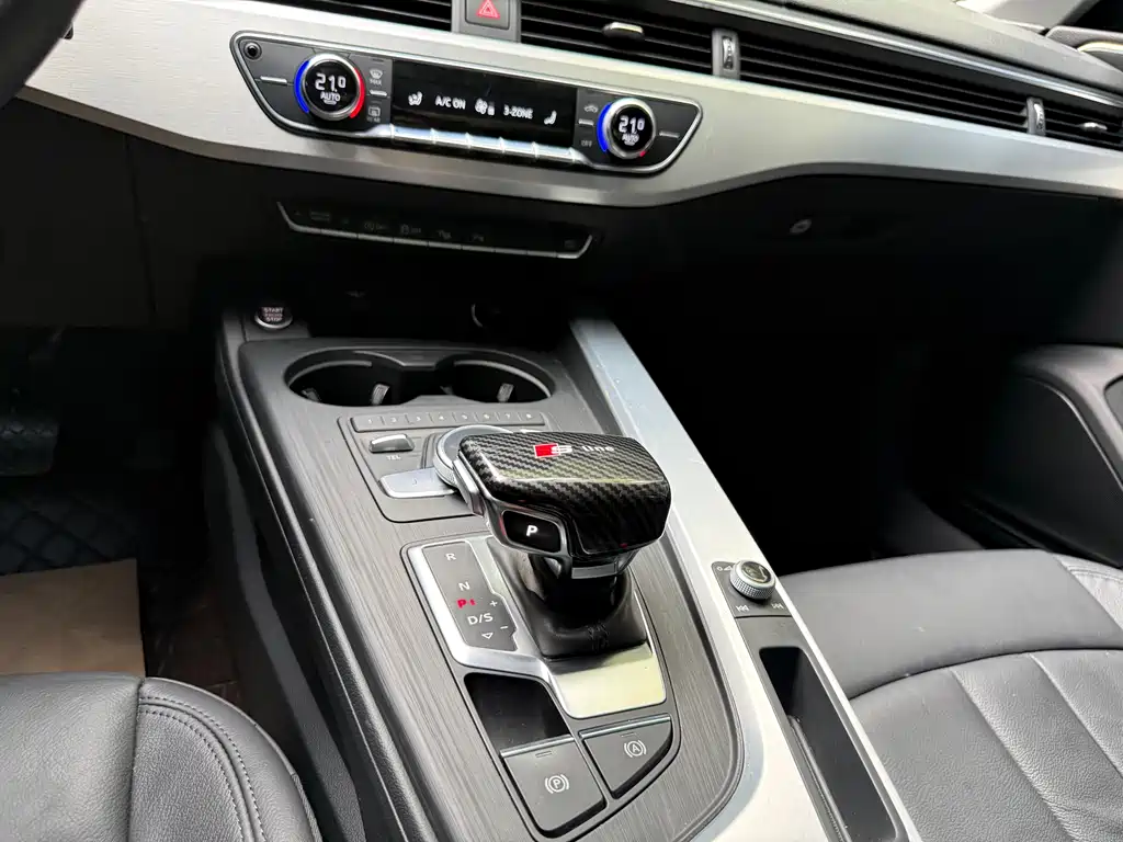 Audi A4L 2019 — фото 12