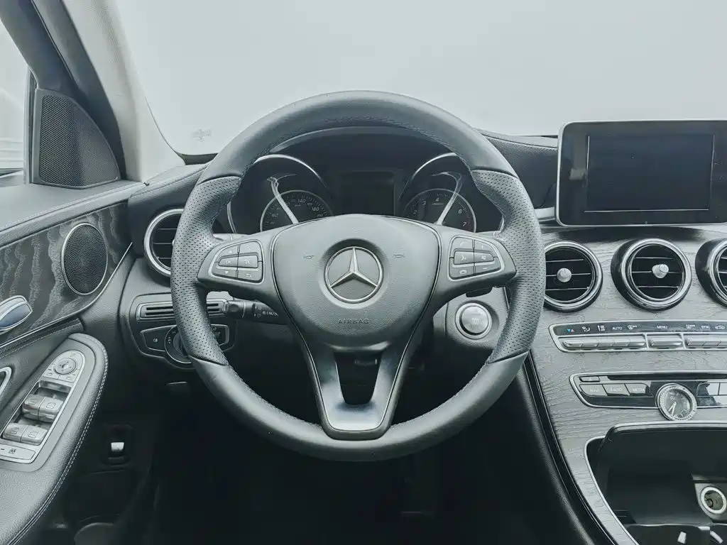 Mercedes-Benz C-Class 2017 — фото 11