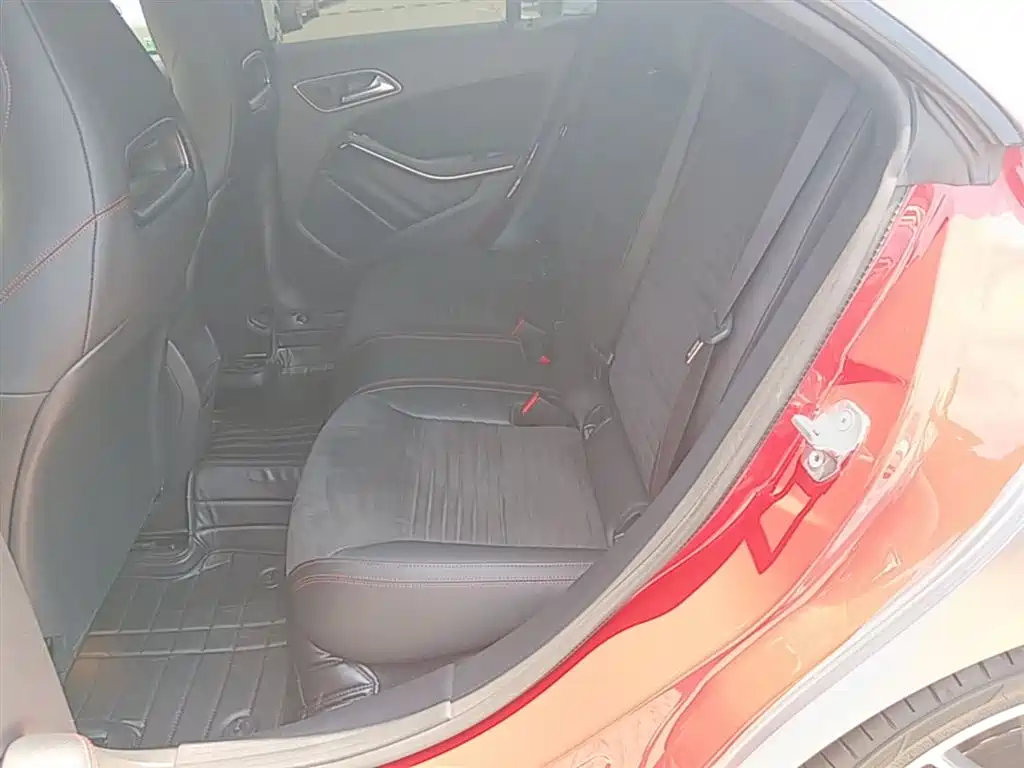 Mercedes-Benz CLA 2018 — фото 17