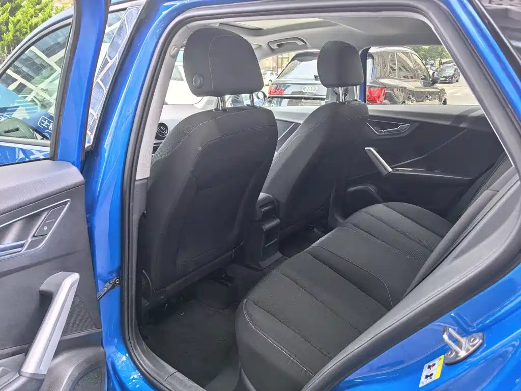 Audi Q2L 2020