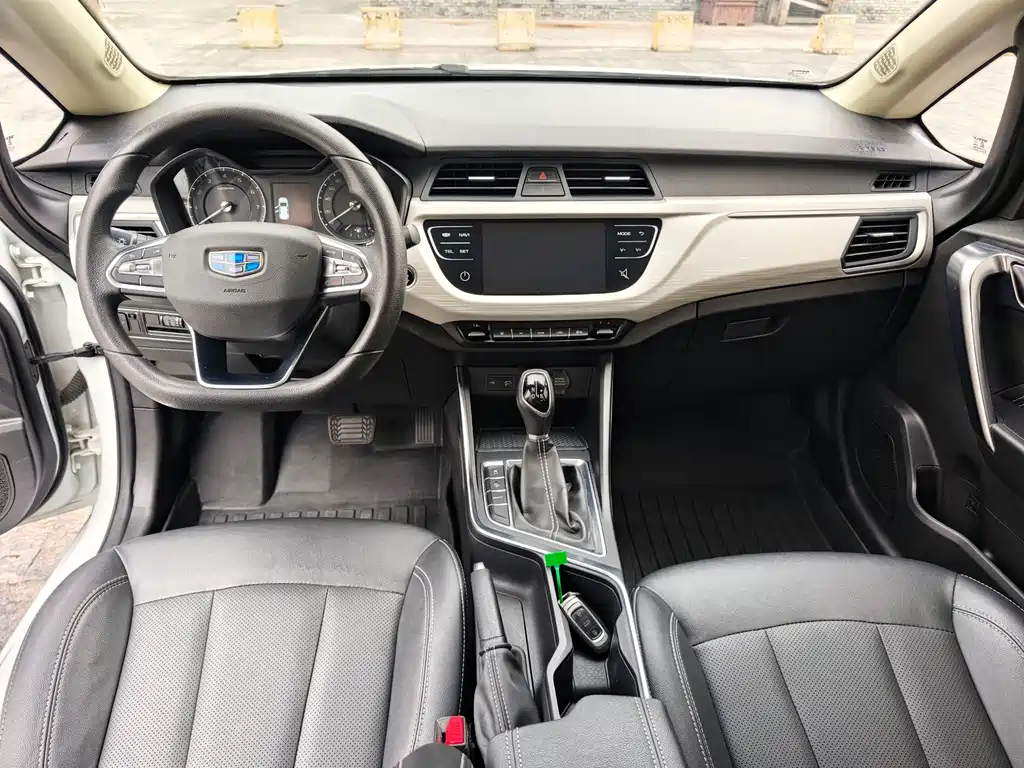 Geely Vision X3 2020 — фото 9