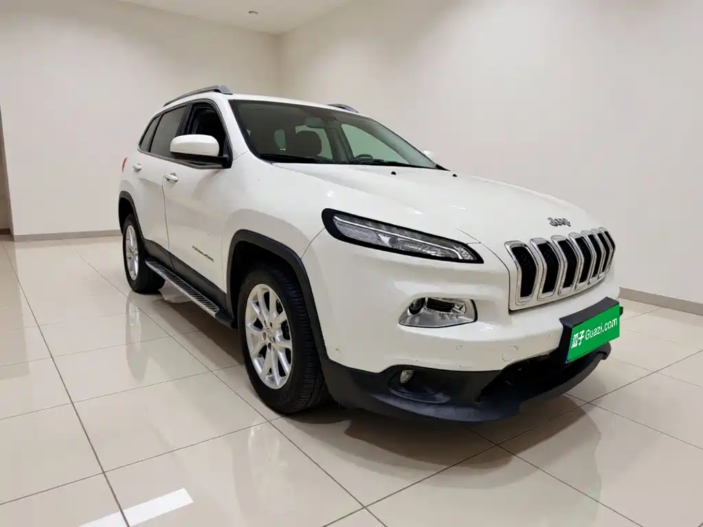 Jeep Cherokee 2017 — фото 3