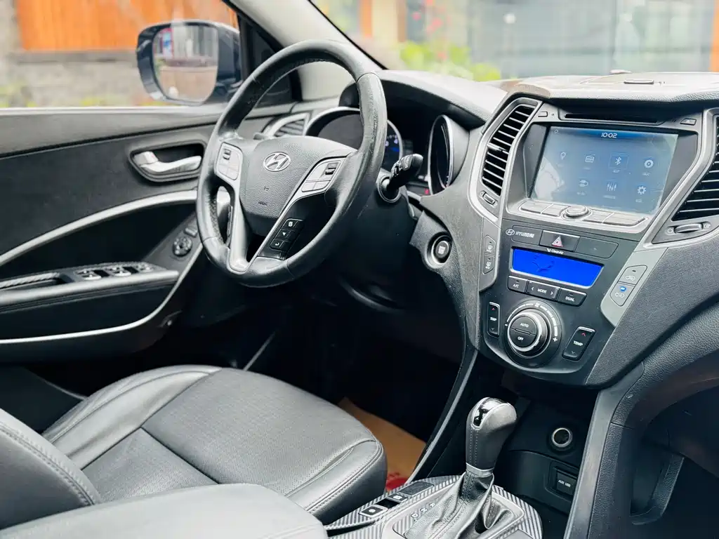 Hyundai Santa Fe 2015 — фото 9